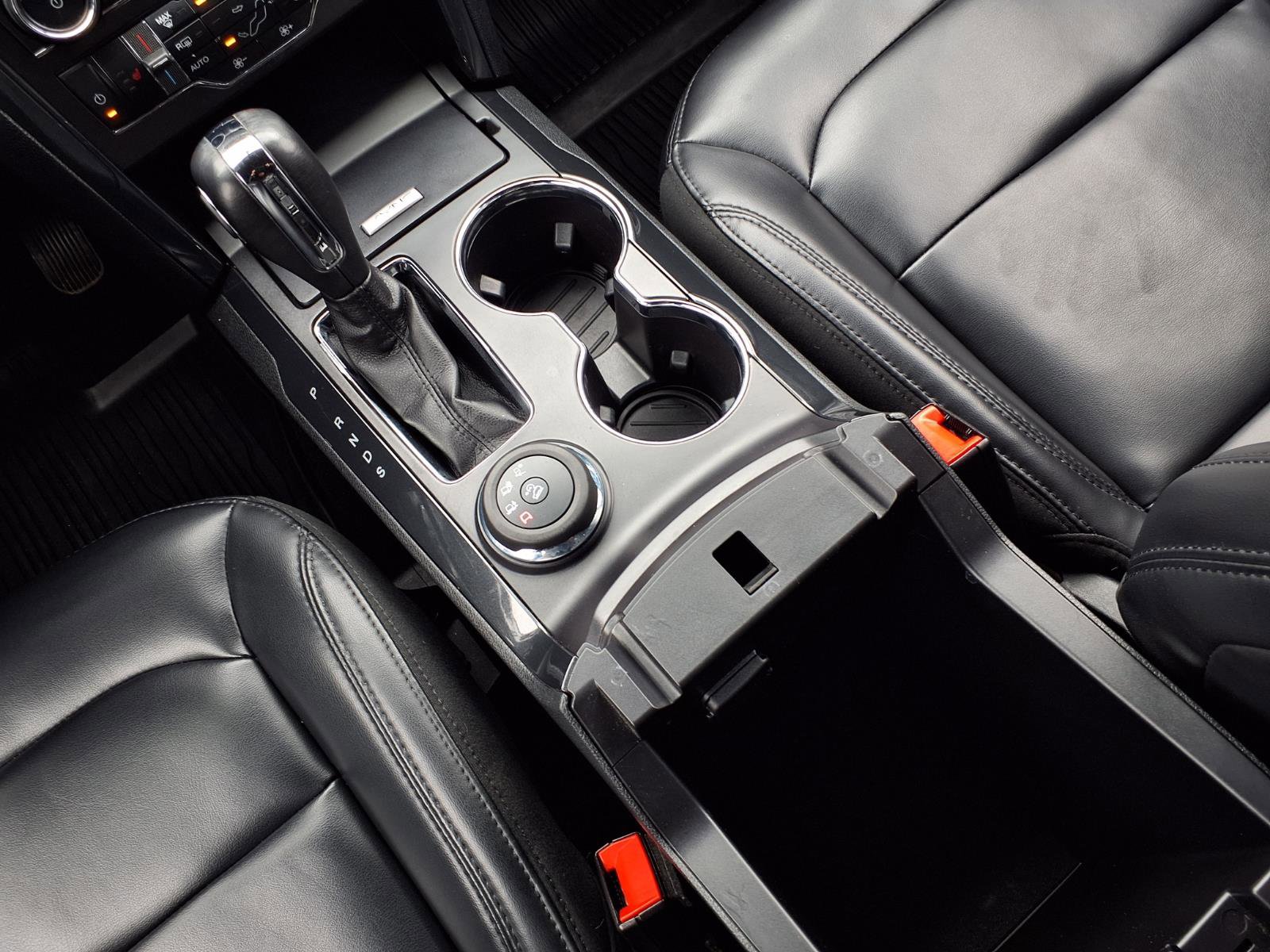 Used 2019 Ford Explorer XLT w/ Equipment Group 202A image 17