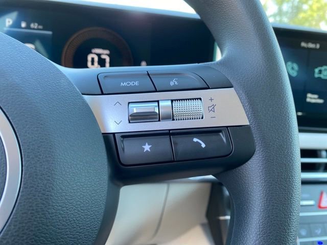 New 2026 Hyundai Tucson SE image 16