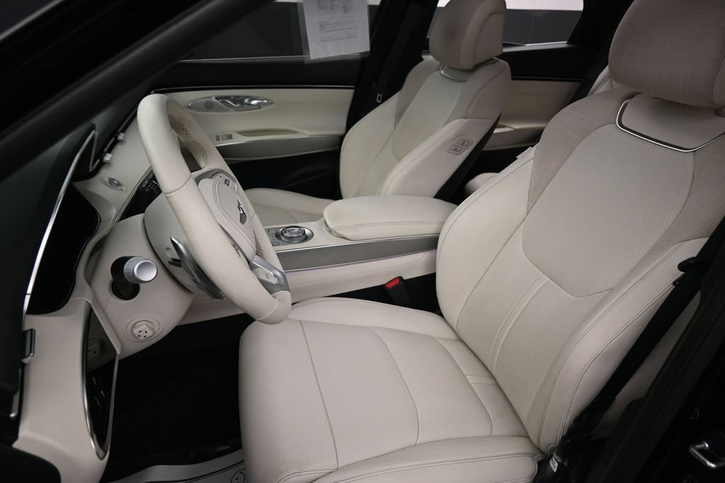 Used 2024 Genesis Electrified GV70 AWD/4WD image 26