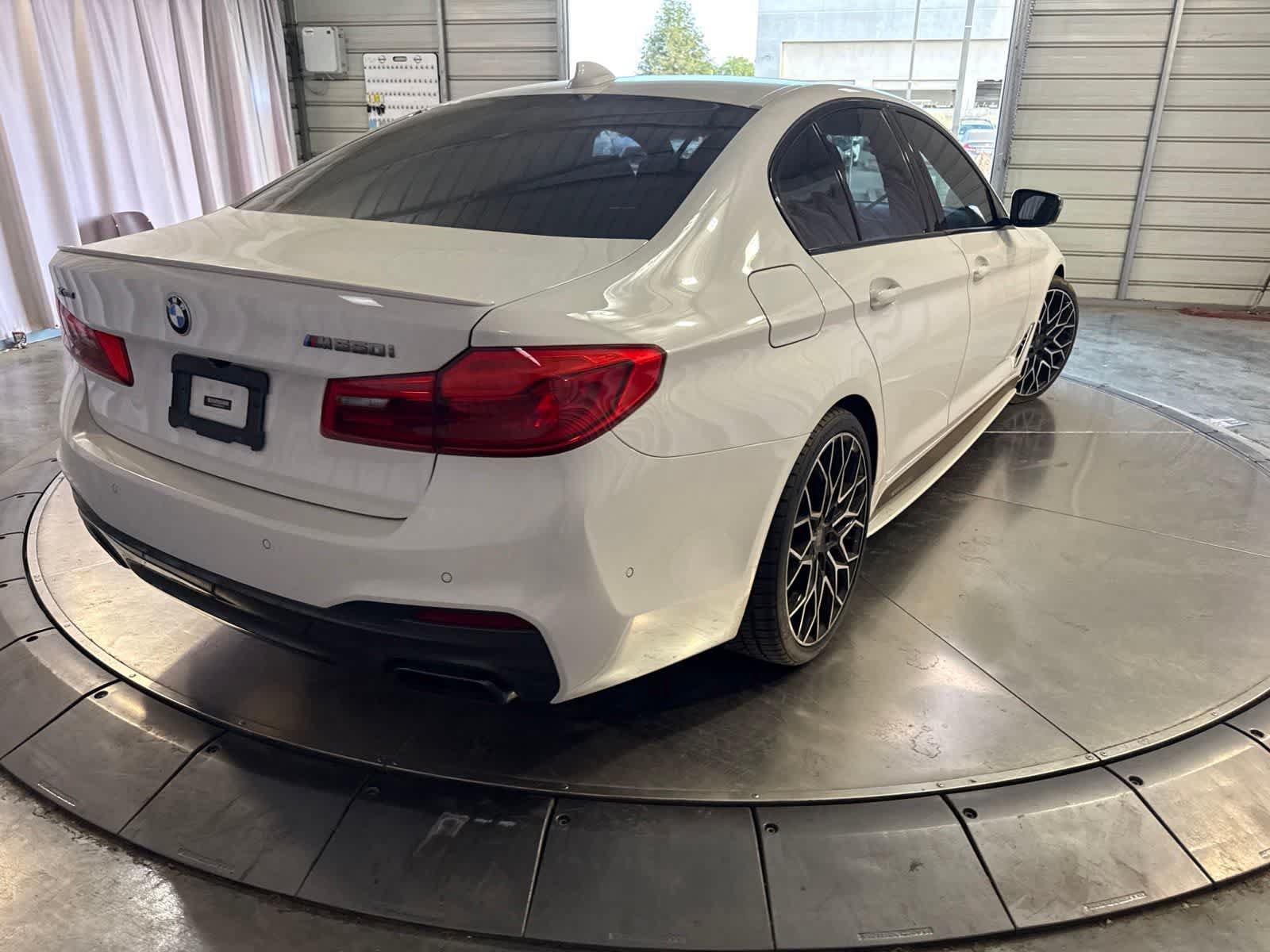 Used 2019 BMW M550i xDrive AWD/4WD image 5