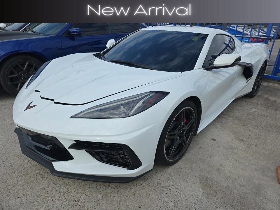 Used 2020 Chevrolet Corvette Stingray Premium Cpe w/ 3LT Preferred Equipment Group RWD image 3
