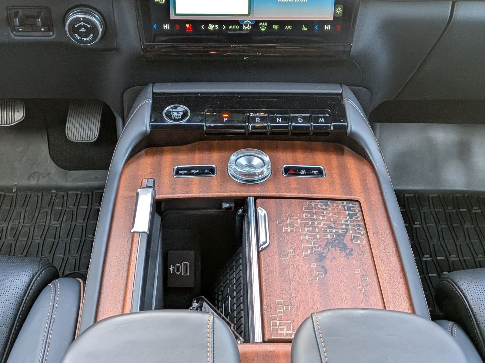 Certified 2025 Lincoln Navigator L Black Label image 23