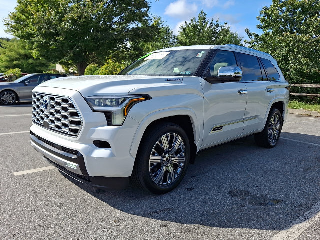 Certified 2023 Toyota Sequoia Capstone AWD/4WD image 3