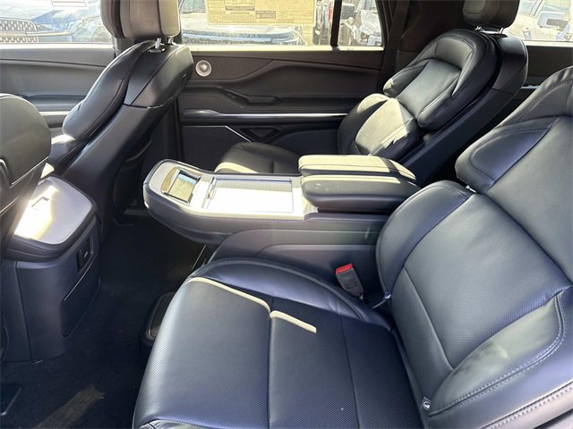 New 2025 Lincoln Navigator L Reserve w/ Jet Appearance Package image 18