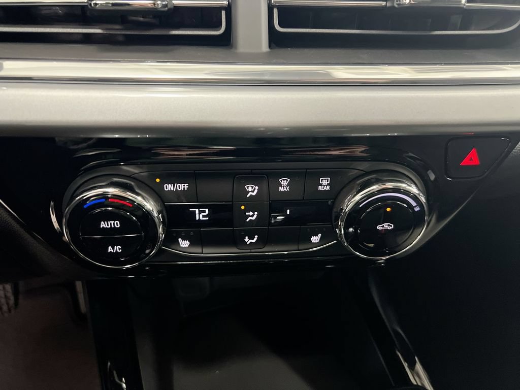 New 2026 Chevrolet Trax LT w/ Driver Confidence Package FWD image 16
