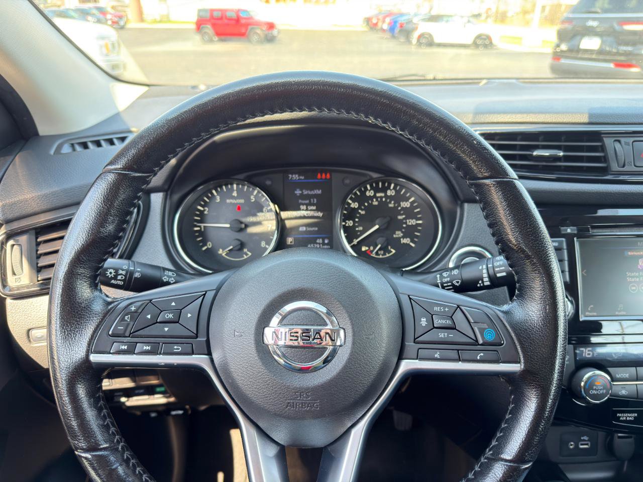 Used 2020 Nissan Rogue Sport SV w/ Technology Package AWD/4WD image 38