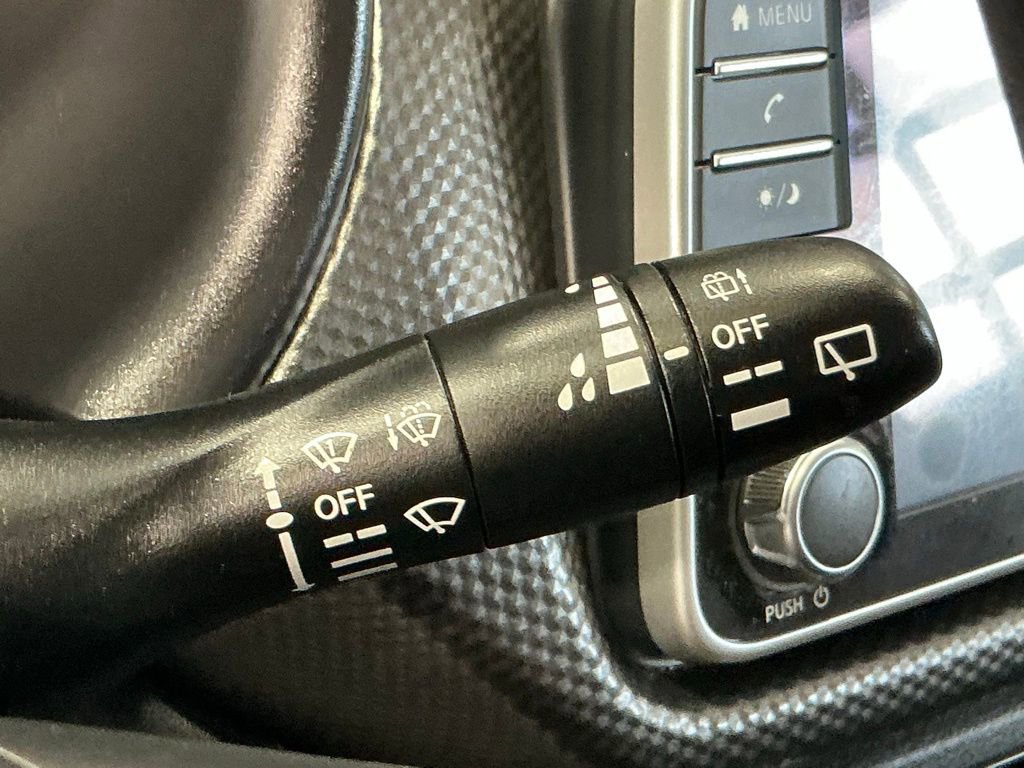 Used 2020 Nissan Kicks SV w/ Exterior Package image 28