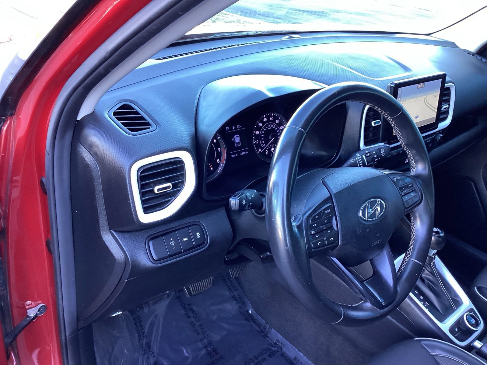 Used 2022 Hyundai Venue Limited w/ Cargo Package image 9