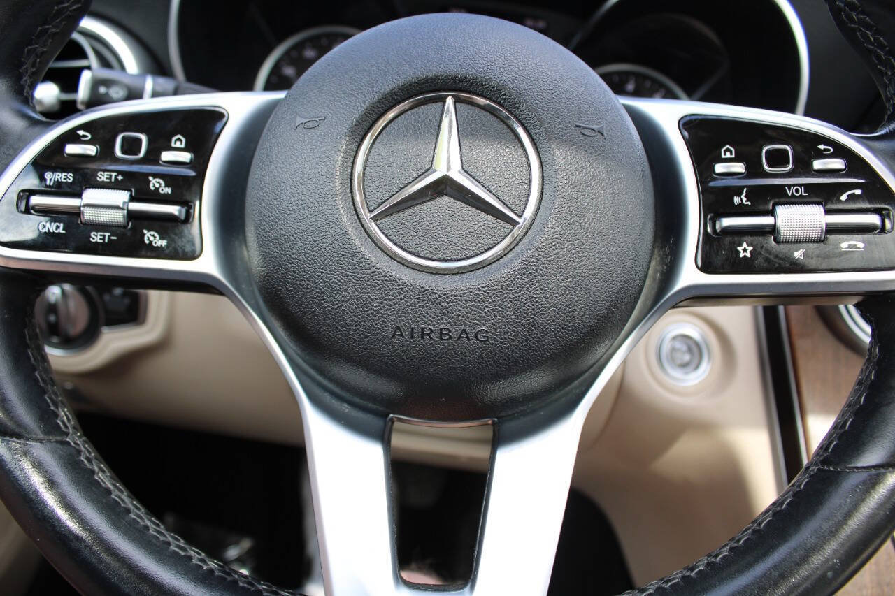 Used 2019 Mercedes-Benz C 300 4MATIC Sedan image 15