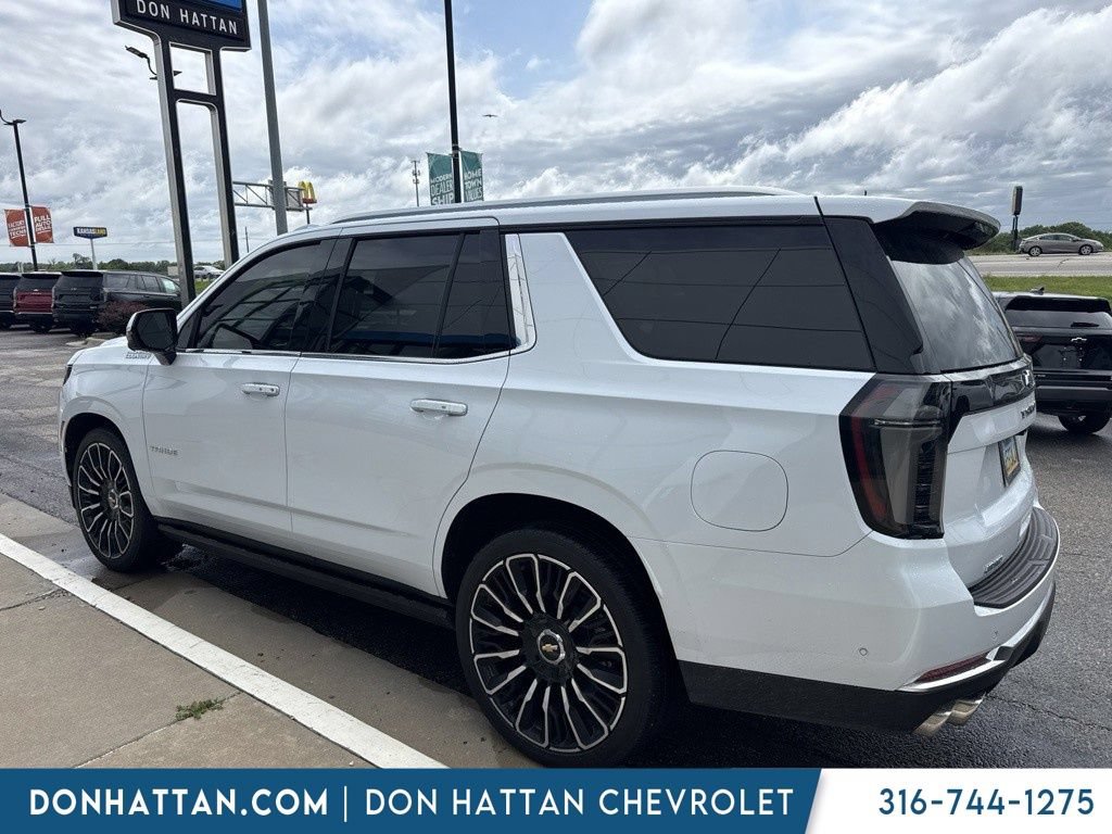 Used 2026 Chevrolet Tahoe High Country AWD/4WD image 3