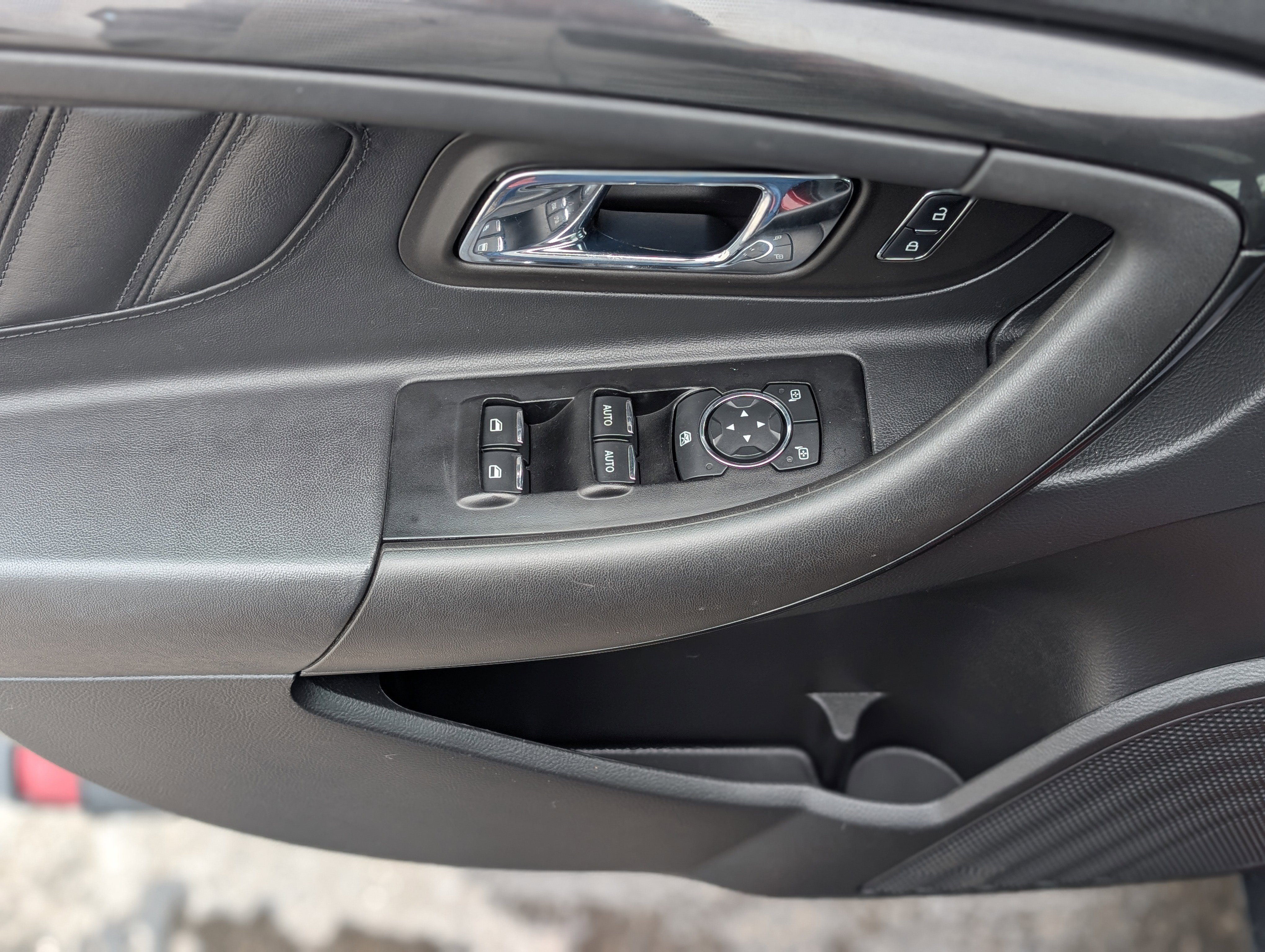 Used 2014 Ford Taurus SHO w/ Equipment Group 401A image 32