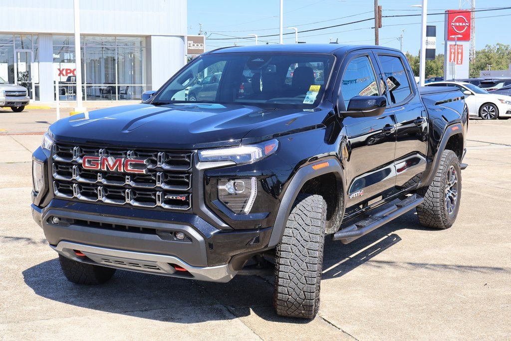 Used 2024 GMC Canyon AT4 image 22
