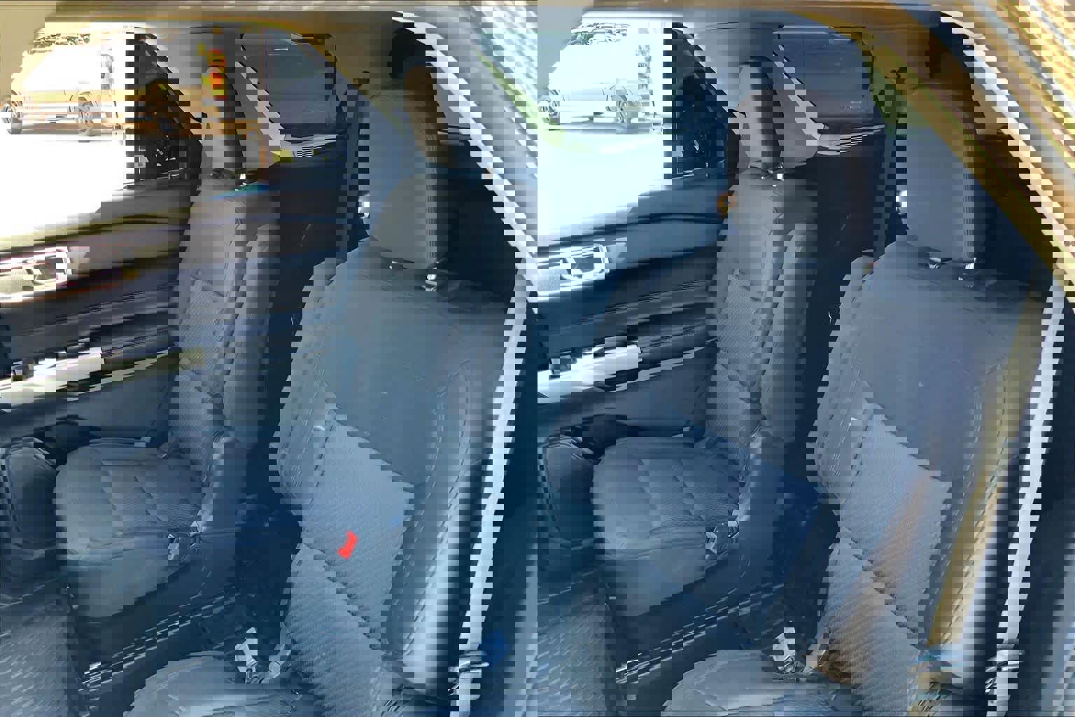 Used 2022 Ford Explorer XLT image 21