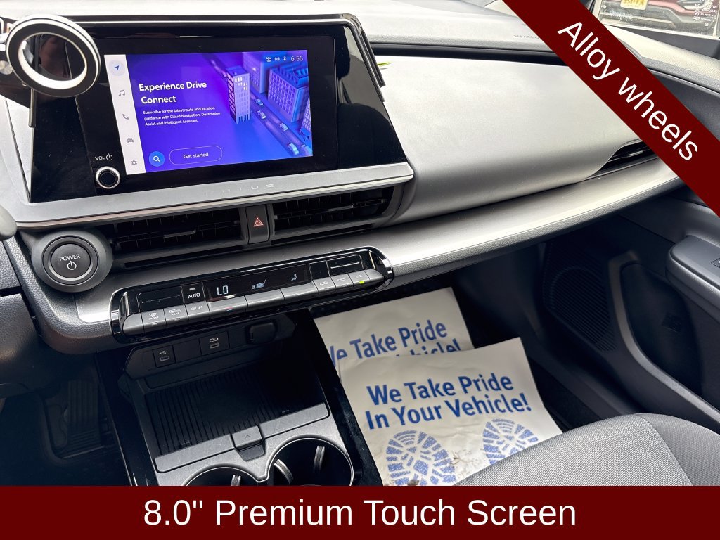 Used 2025 Toyota Prius LE FWD image 14