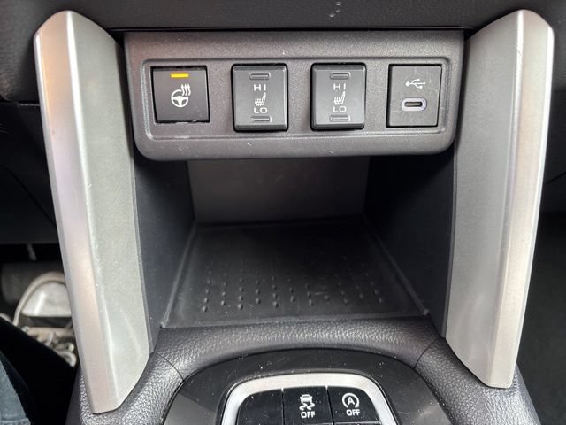 Used 2025 Toyota Corolla Cross LE AWD/4WD image 24