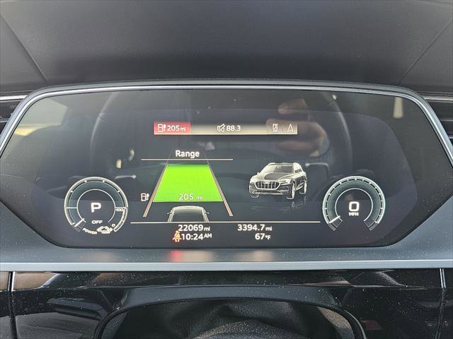 Certified 2023 Audi e-tron S Premium Plus w/ Black Optic Package AWD/4WD image 12