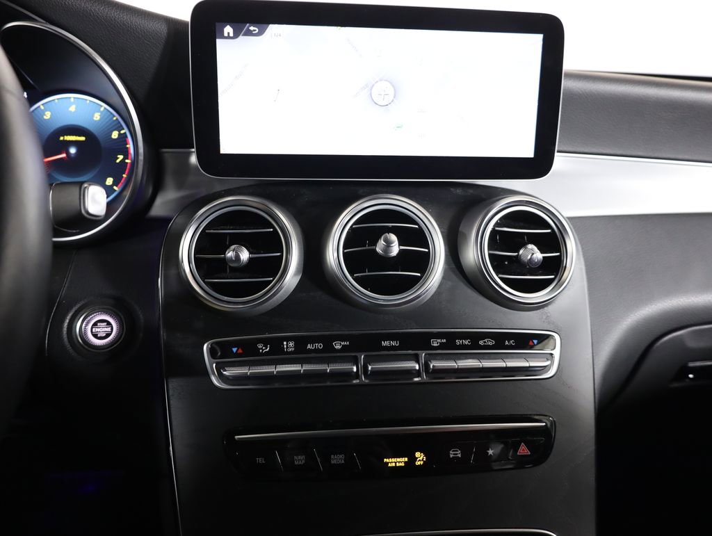Used 2020 Mercedes-Benz GLC 300 4MATIC image 29