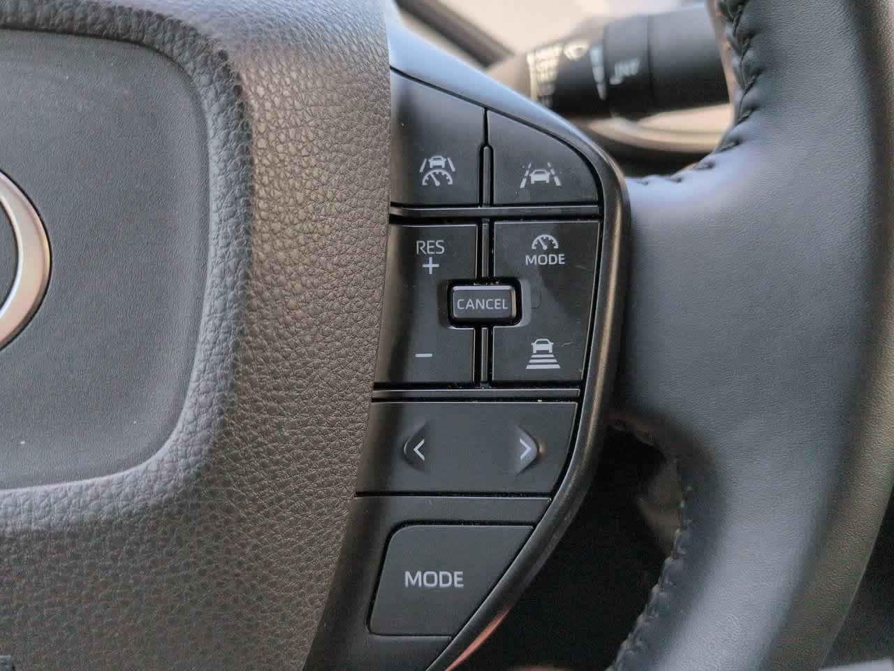 Certified 2025 Toyota Prius LE FWD image 23