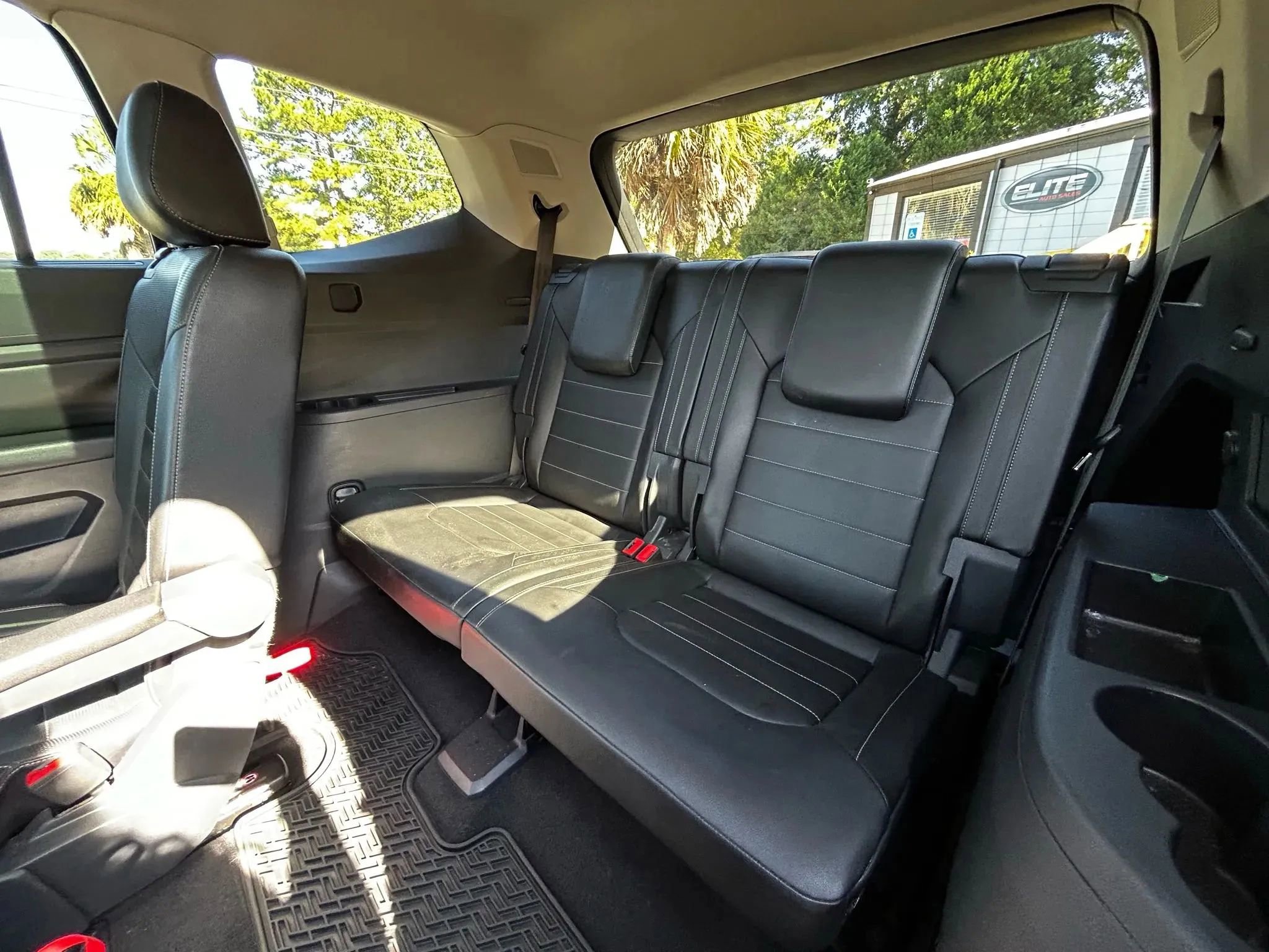 Used 2018 Volkswagen Atlas SEL Premium image 40