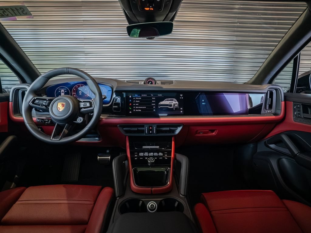 New 2026 Porsche Cayenne GTS AWD/4WD image 25
