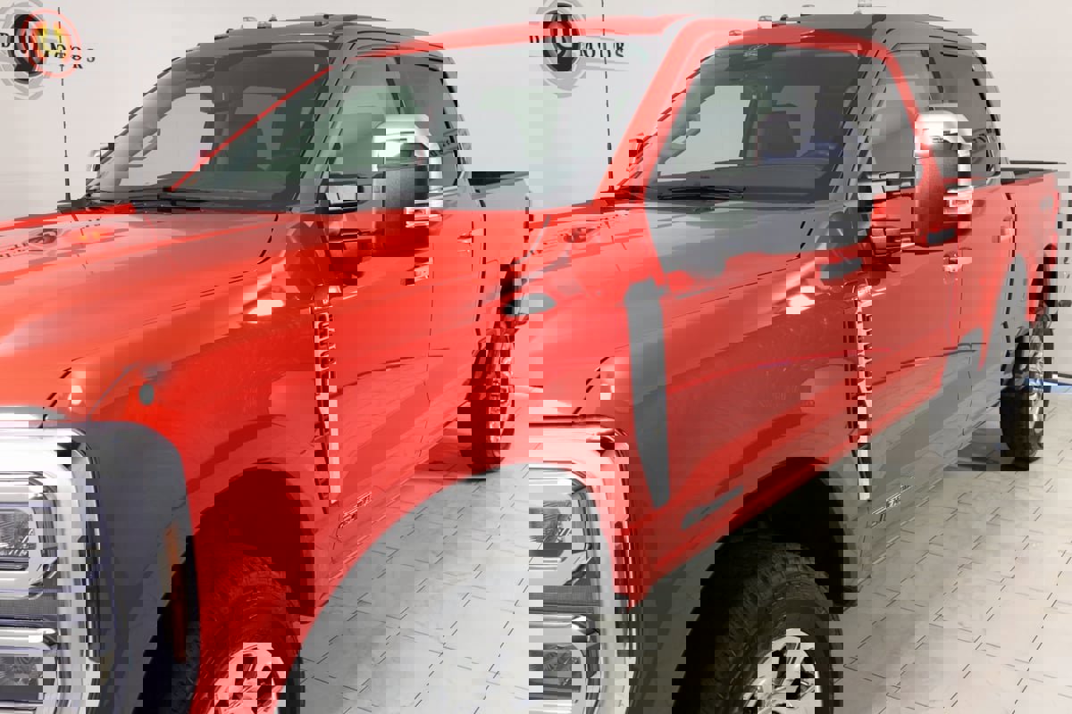 Used 2025 Ford F350 Lariat w/ Chrome Package image 55