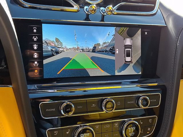 Used 2023 Bentley Bentayga AWD/4WD image 20
