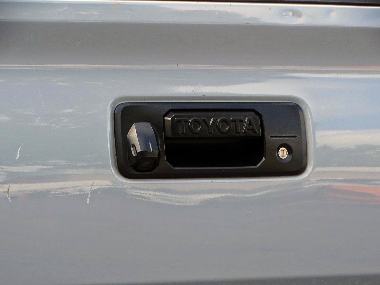 Used 2019 Toyota Tacoma TRD Off-Road AWD/4WD image 13
