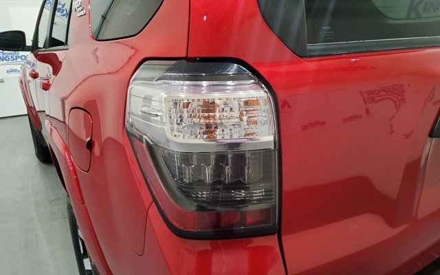 Used 2022 Toyota 4Runner TRD Off-Road Premium image 10