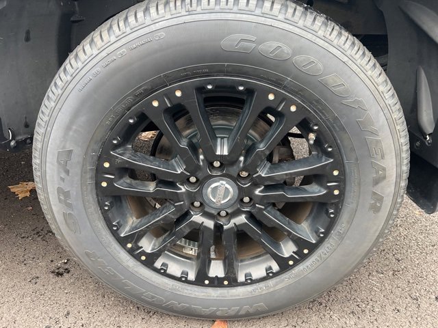 Used 2018 Nissan Titan SL w/ Midnight Edition image 8