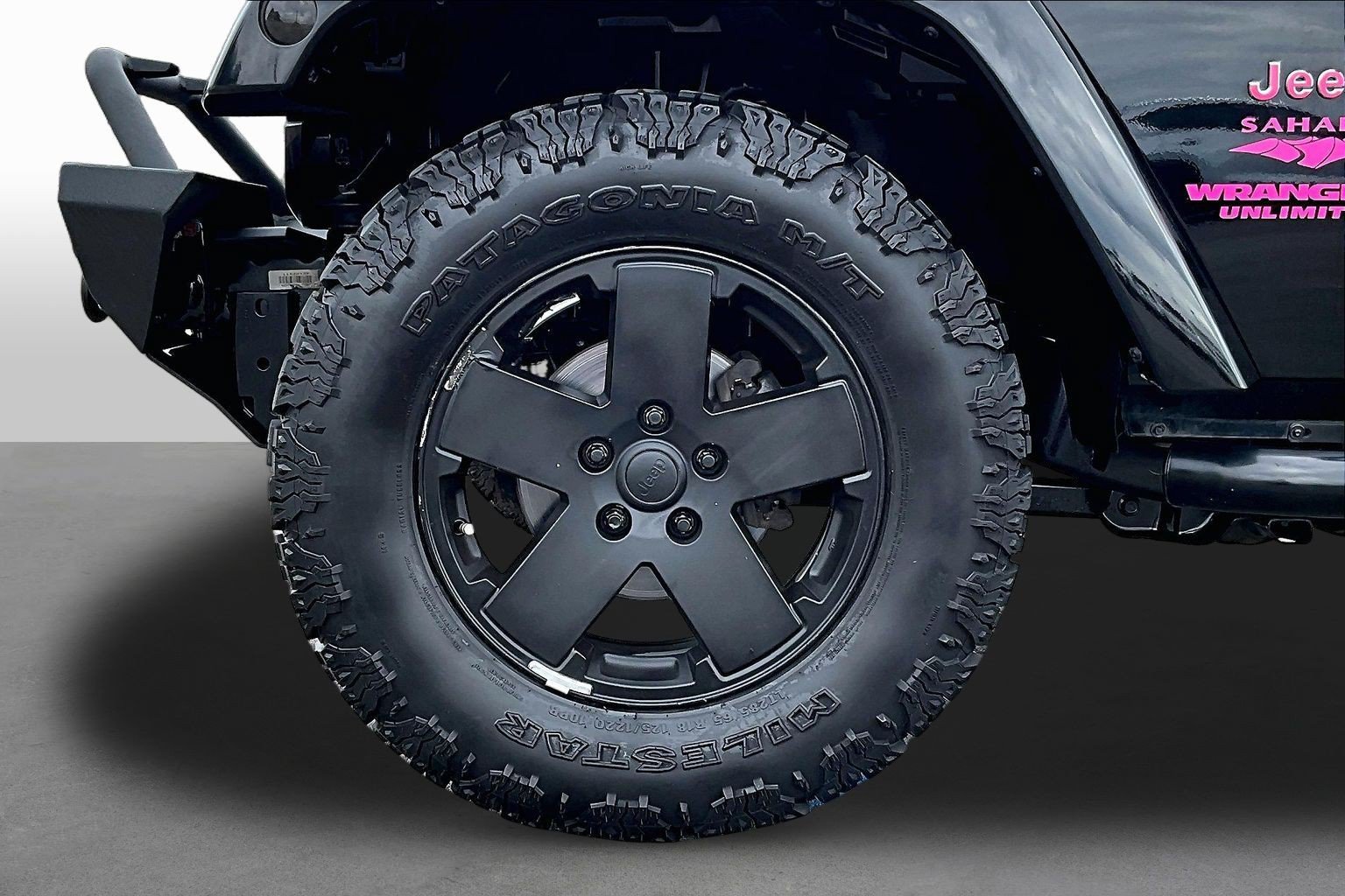 Used 2012 Jeep Wrangler Unlimited Sahara w/ Dual Top Group AWD/4WD image 8