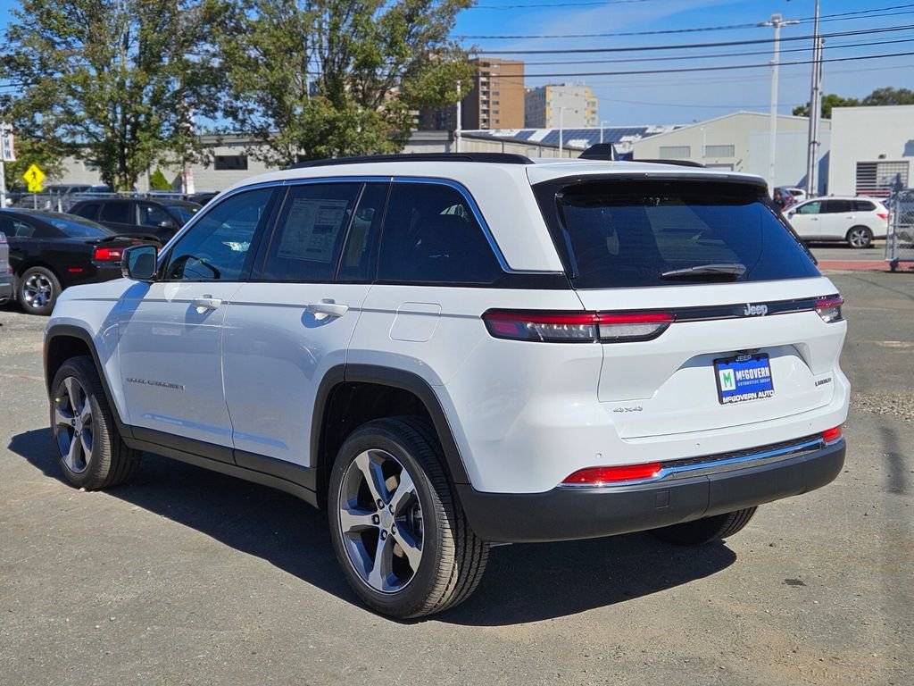 New 2025 Jeep Grand Cherokee Limited image 3