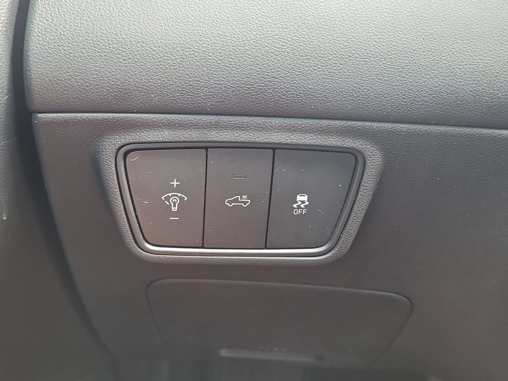 Used 2024 Hyundai Santa Cruz SE FWD image 22