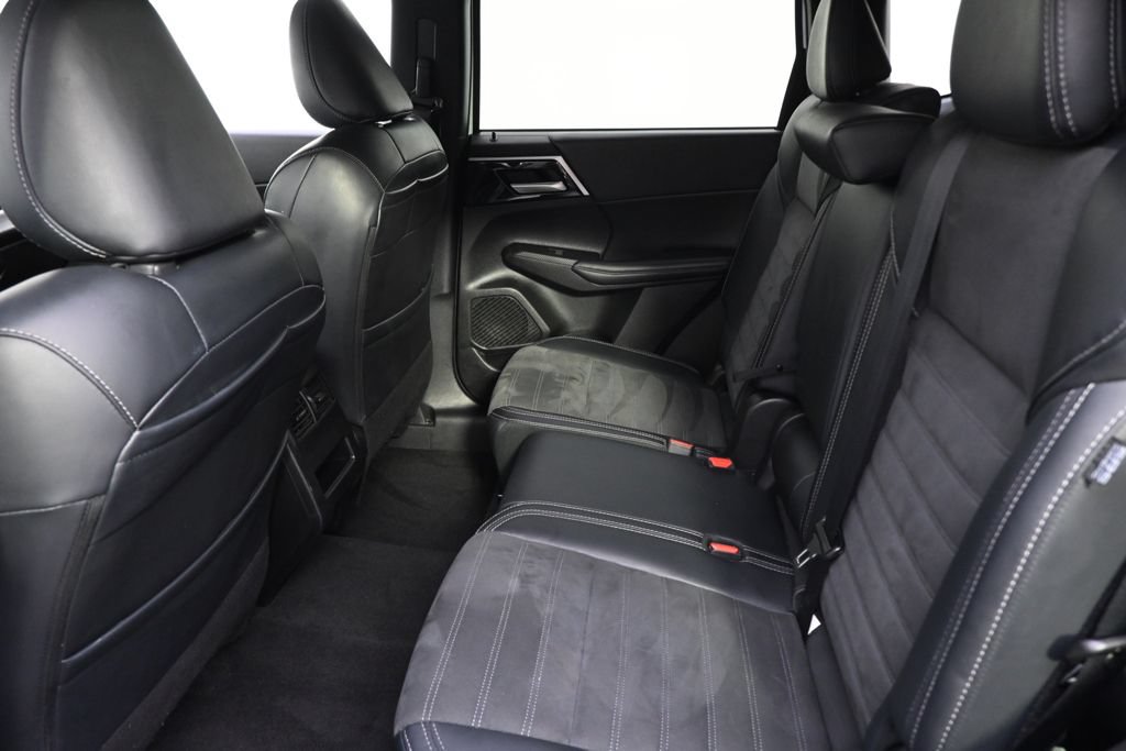Used 2024 Mitsubishi Outlander SE AWD/4WD image 21