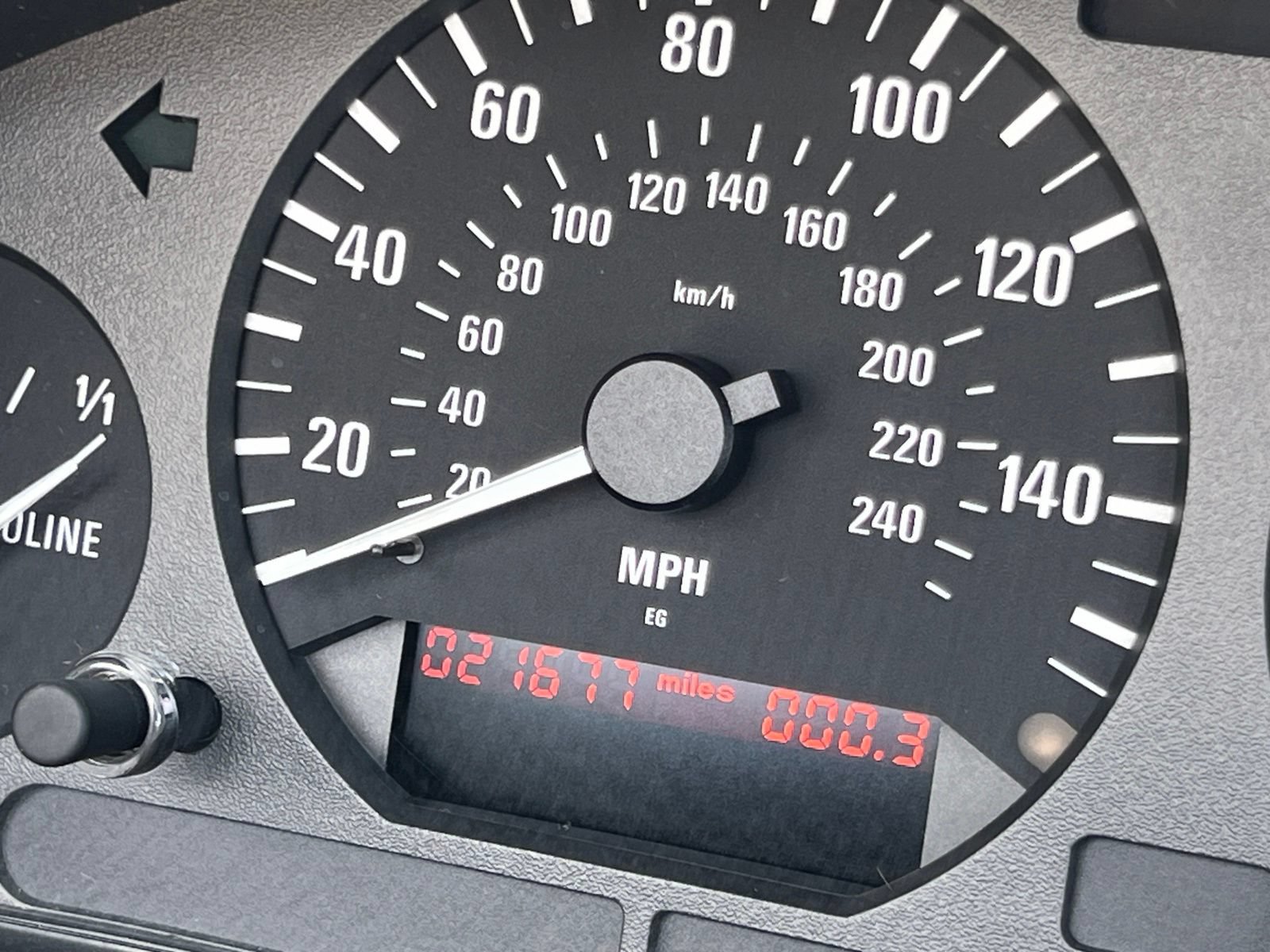 Used 1996 BMW 328i Convertible RWD image 24
