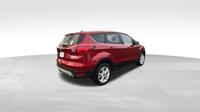 Used 2019 Ford Escape SE image 32