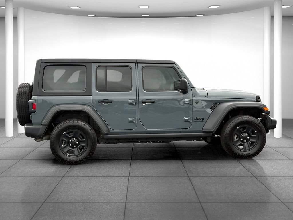 Used 2025 Jeep Wrangler Unlimited Sport AWD/4WD image 8