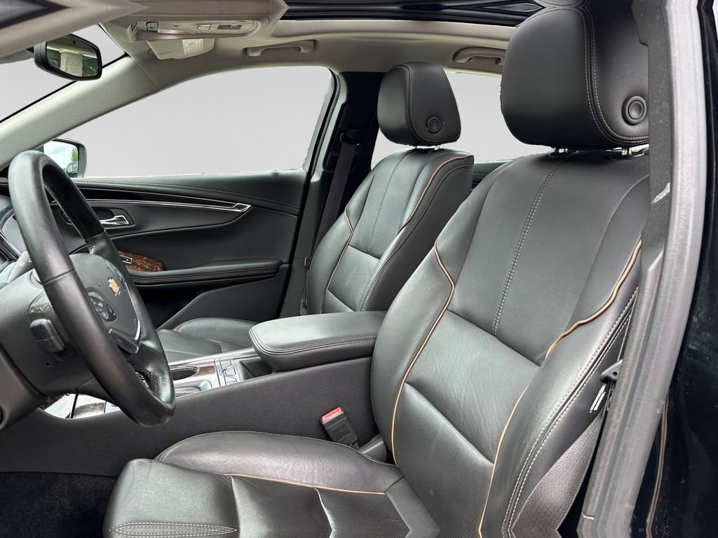 Used 2015 Chevrolet Impala LTZ FWD image 13