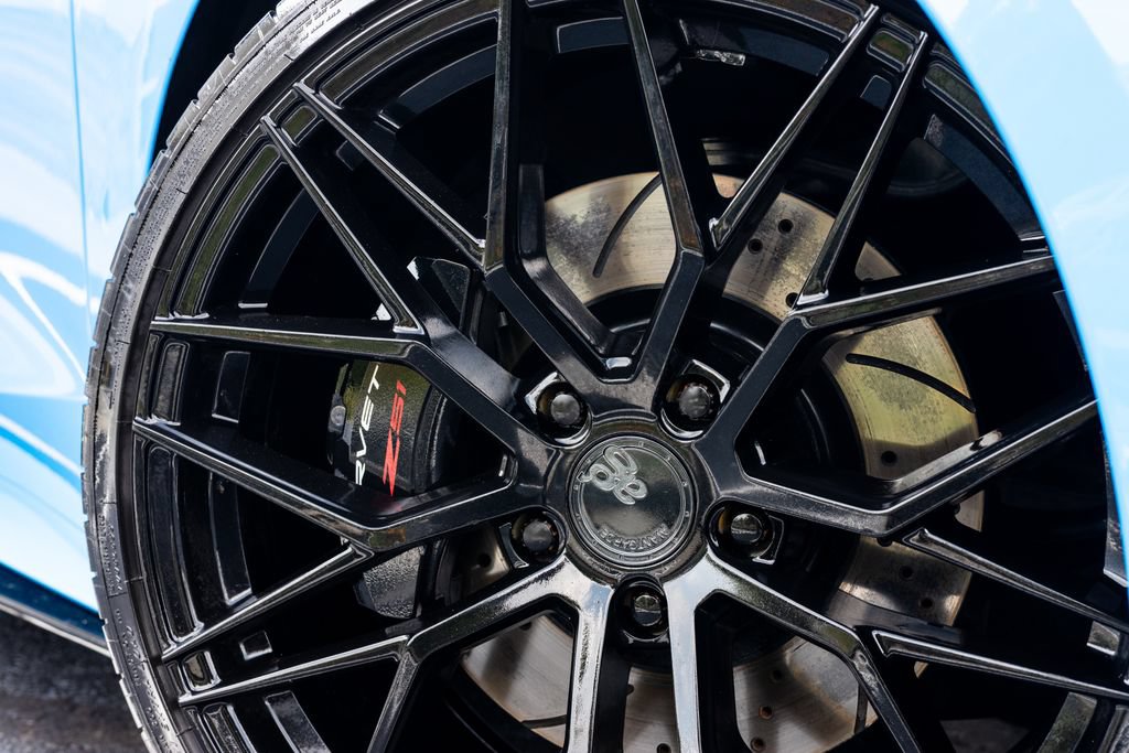 Used 2021 Chevrolet Corvette Stingray Preferred Cpe w/ Z51 Performance Package RWD image 8