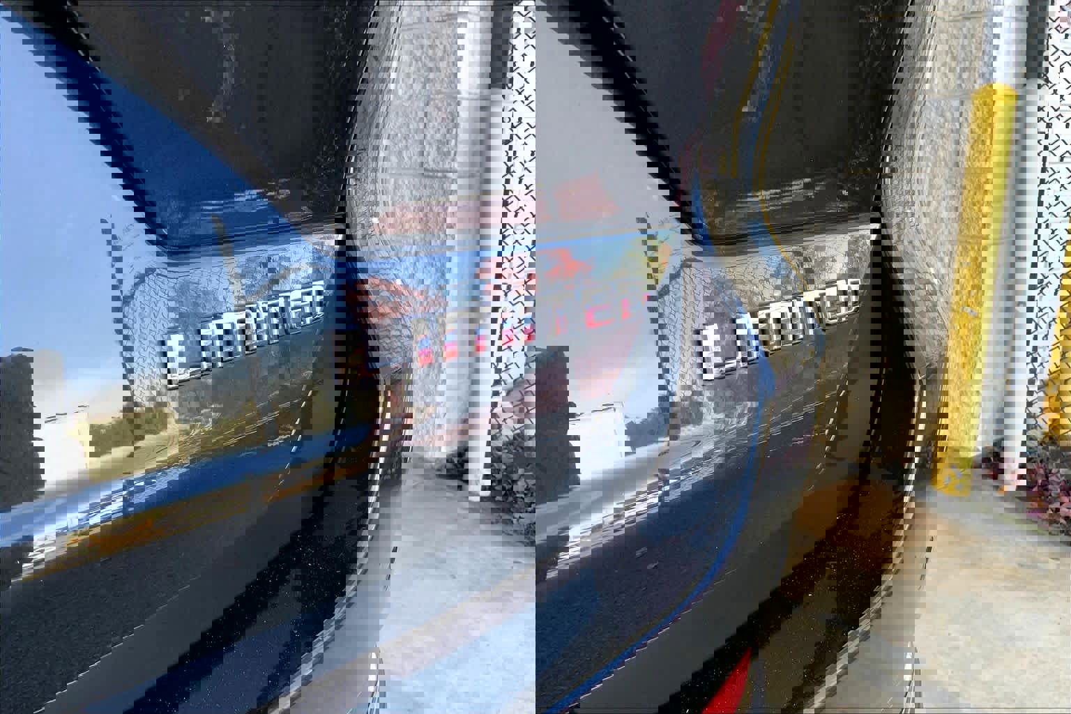 Used 2023 Jeep Grand Cherokee Limited w/ Luxury Tech Group II image 9