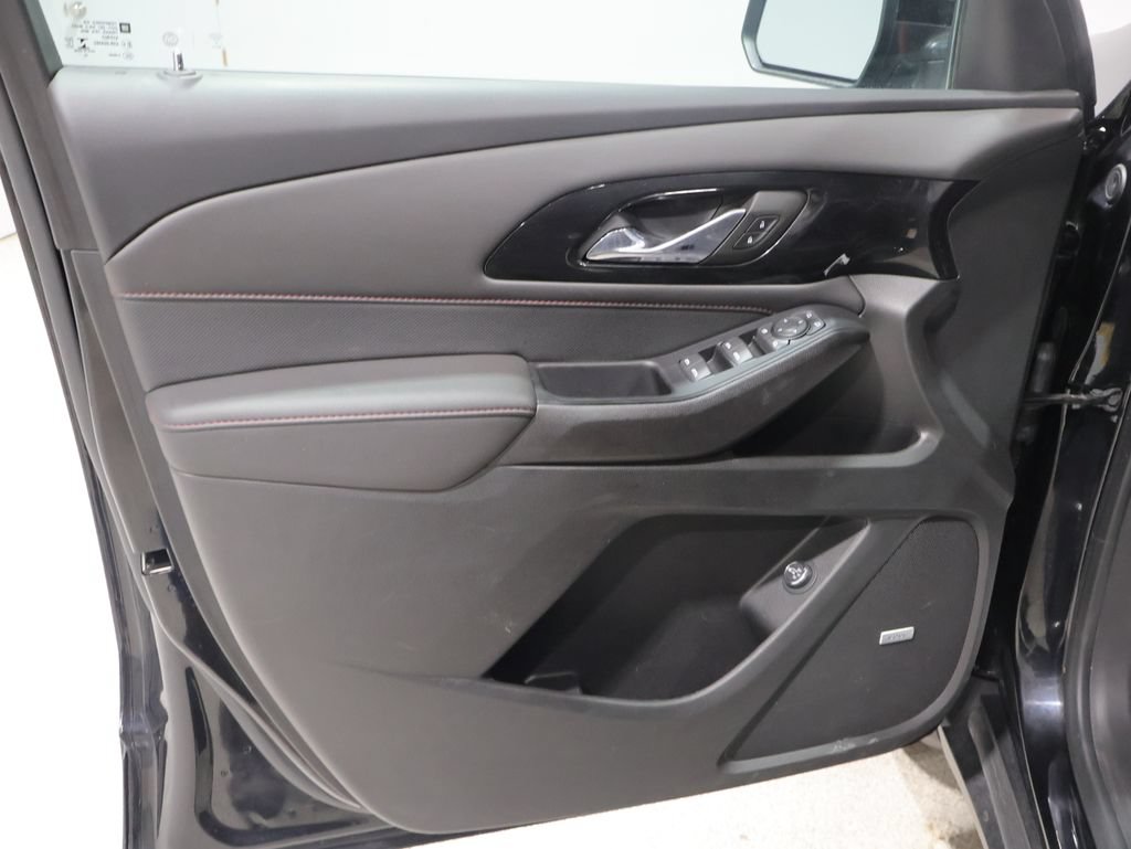Used 2023 Chevrolet Traverse RS w/ LPO, Floor Liner Package AWD/4WD image 13