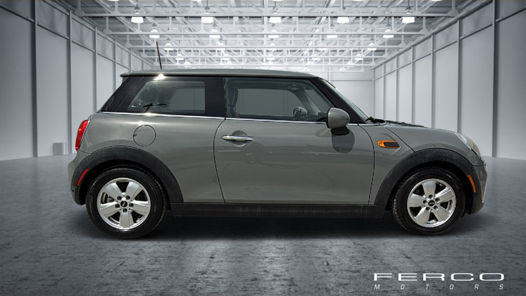 Used 2019 MINI Cooper 2-Door Hardtop w/ Signature Upholstery Package FWD image 6