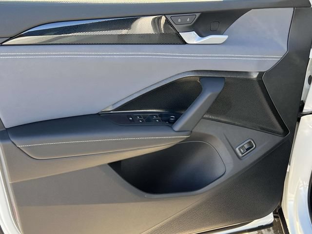 New 2026 Volkswagen Tiguan SE FWD image 8