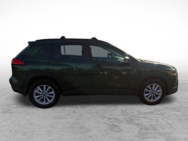 Certified 2023 Toyota Corolla Cross LE w/ Moonroof Package AWD/4WD image 4