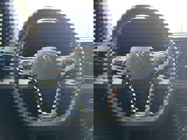 Used 2022 Volkswagen Taos SE image 14