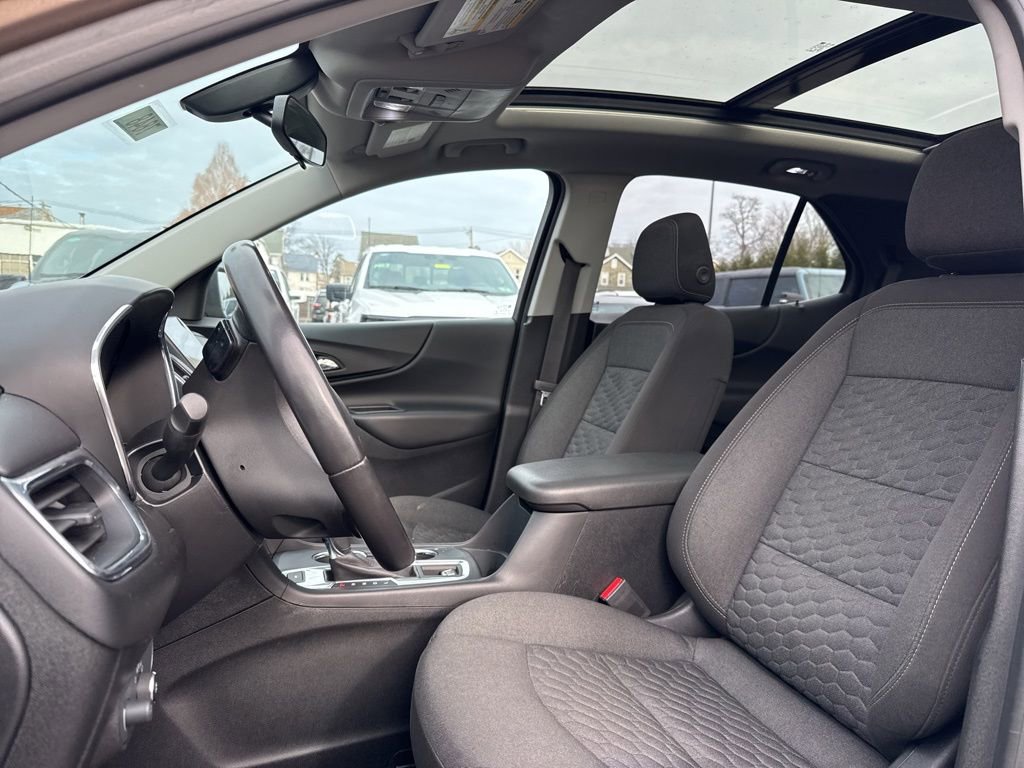 Used 2019 Chevrolet Equinox LT w/ Sun & Navigation Package image 8