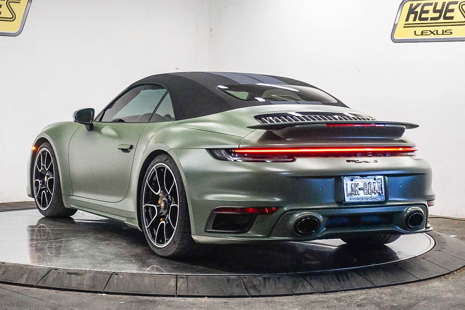 Used 2021 Porsche 911 Turbo S AWD/4WD image 2