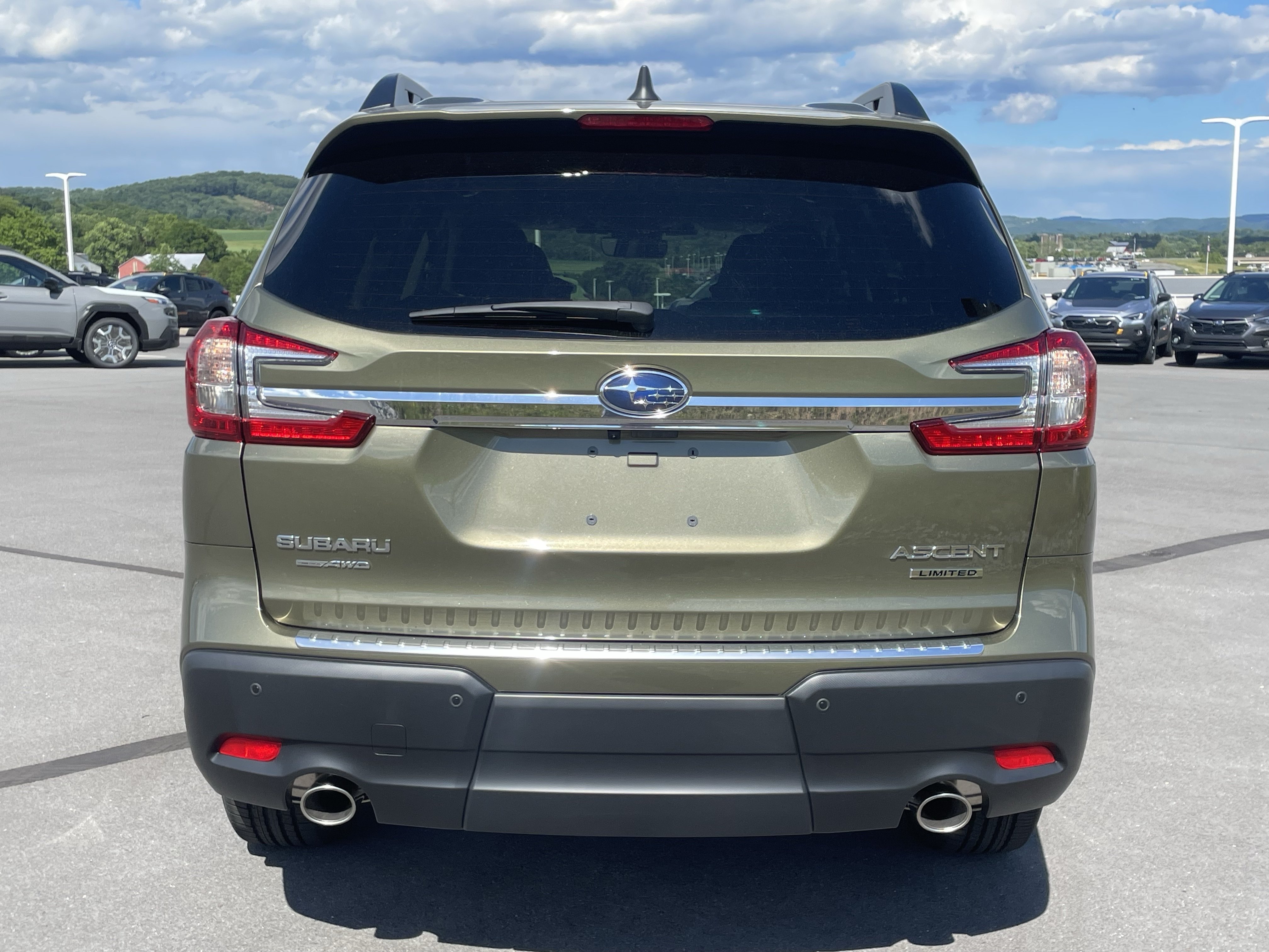 New 2026 Subaru Ascent Limited AWD/4WD video 4