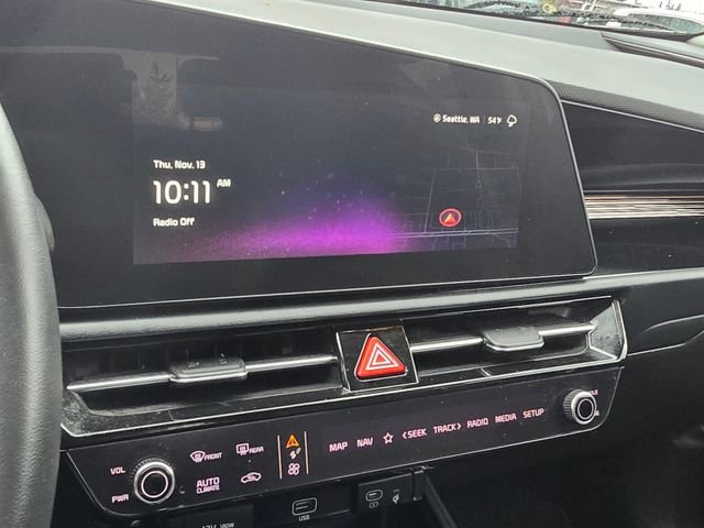 Certified 2023 Kia Niro EX image 30
