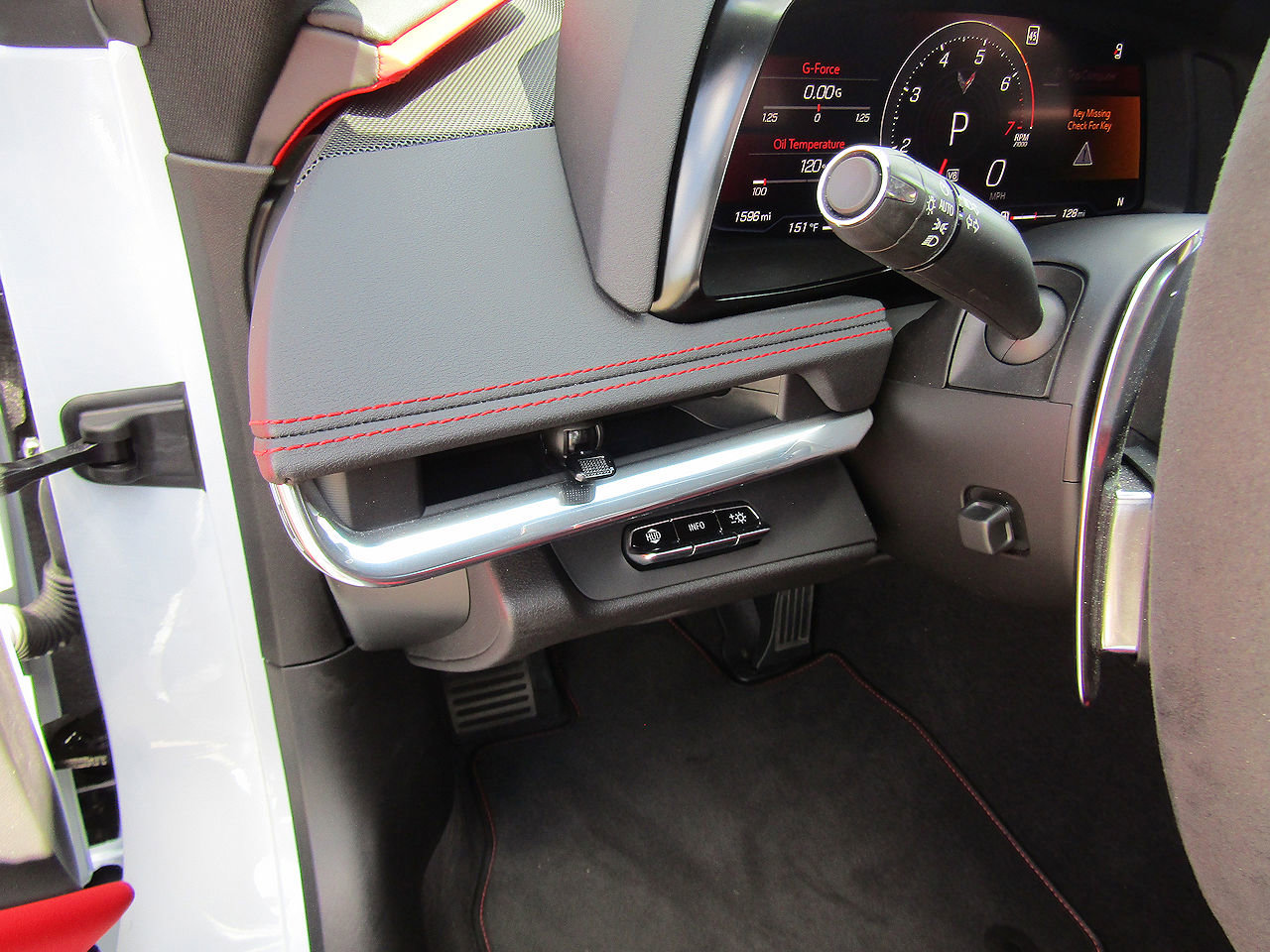 Used 2020 Chevrolet Corvette Stingray Preferred Cpe w/ 2LT Preferred Equipment Group image 15