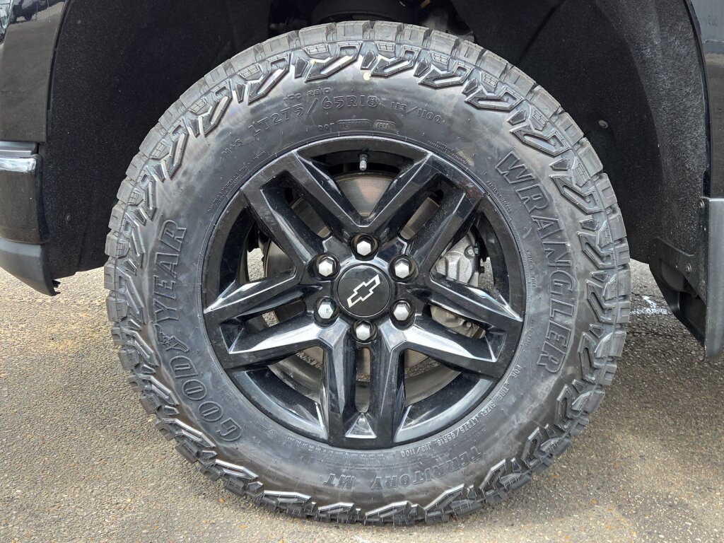 Used 2020 Chevrolet Silverado 1500 LT Trail Boss w/ Convenience Package AWD/4WD image 9